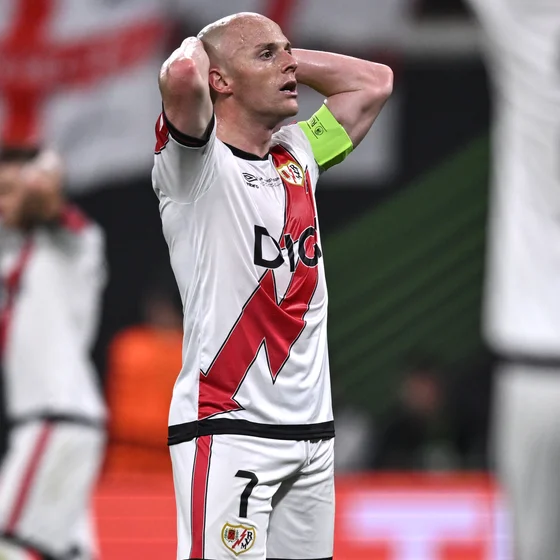 Entrevista | Isi Palazón, tras la derrota del Rayo: "Me imagino a Trejo levantando la copa y es lo que más me duele"