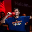 El Análisis | Dos semanas de negociaciones, una oferta irrechazable y otra decisión personal: así se fraguó el 'no' de Rodri al Madrid para irse al Barça