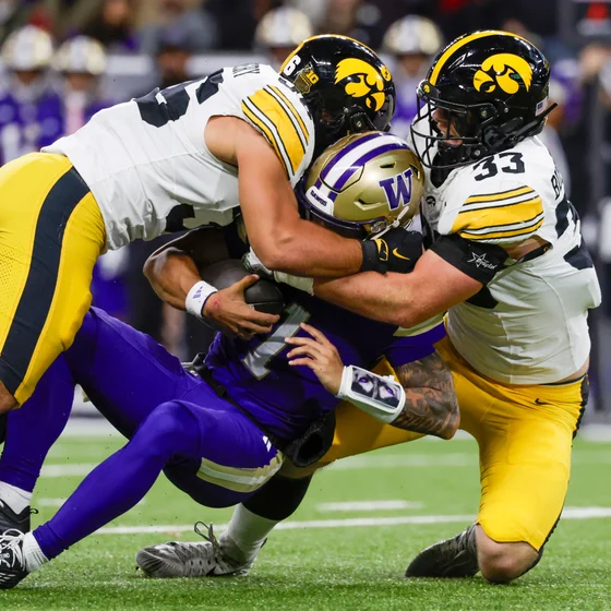 INSTANT REACTION: Iowa Squares Off Against Washington In Critical Big Ten Showdown