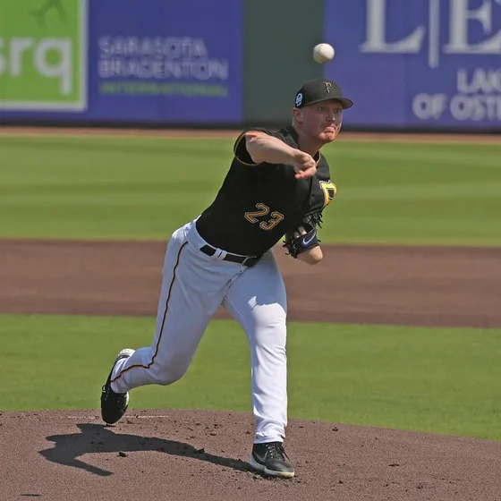 Pirates lose opener to Braves, Valdez hits 11th home run, Gray has three-hit game