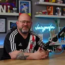 "Trainer. Schiedsrichter. Wie verändert der Blick mit der Pfeife Entscheidungen an derSeitenlinie?"