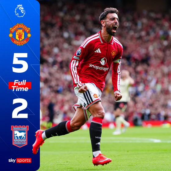 Fernandes hat-trick inspires Manchester United to comeback win over Ipswich