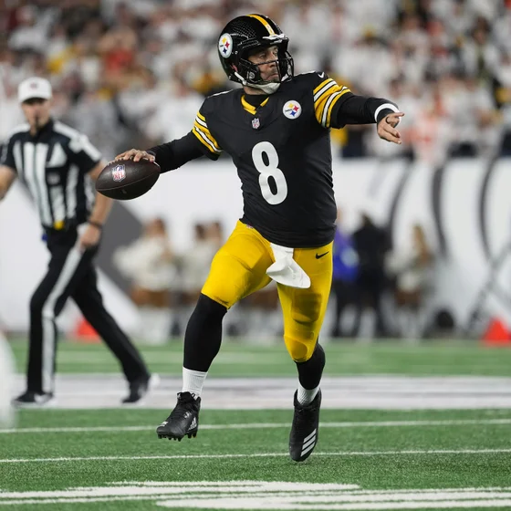 Top Five NFL Week 8 Games to Watch, Packers Force Rodgers to Turn Left, Brandon Perna on How the Broncos Confuse their Fans, Plus Green Bay Great Ahman Green Ranks Packers QB Legends