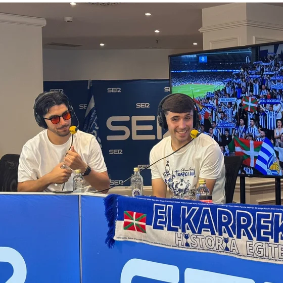 Entrevista | Carlos Soler y Pablo Marín celebran la Copa en 'El Larguero': "Es el momento más feliz de mi vida"